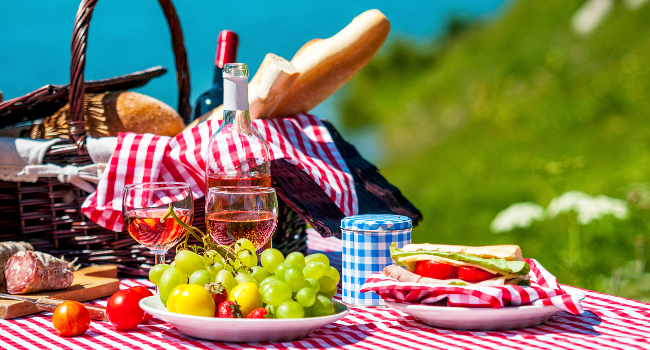 Picnic-with-food