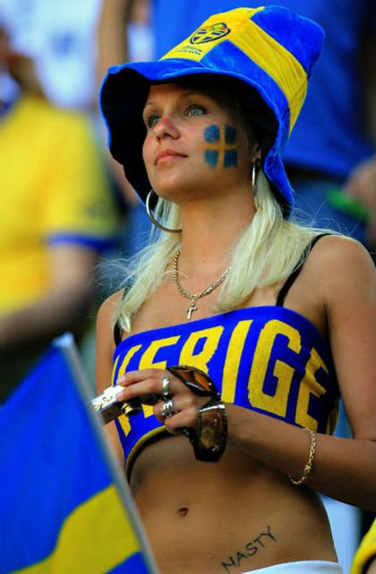 hot-soccer-fans-sweden