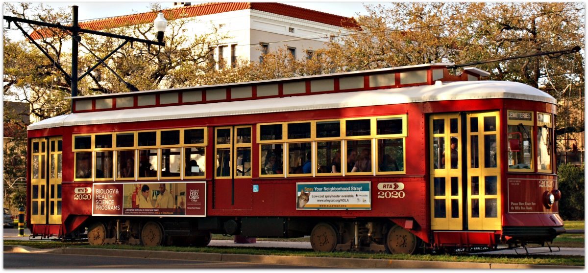 Canal-Streetcar-in-New-Orleans-1200x558