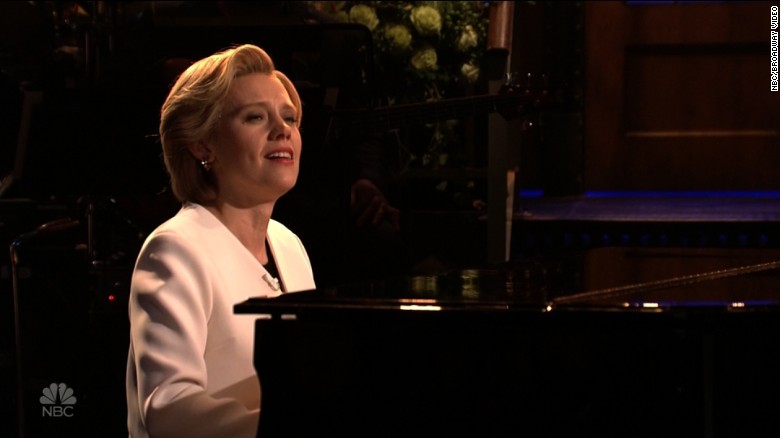 Kate McKinnon's 'Hallelujah' Performance on SNL Is a Must-See