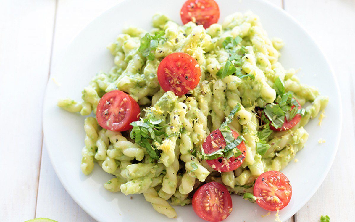 Quick-Avocado-Pasta-With-Cherry-Tomatoes-1200x750-1200x750