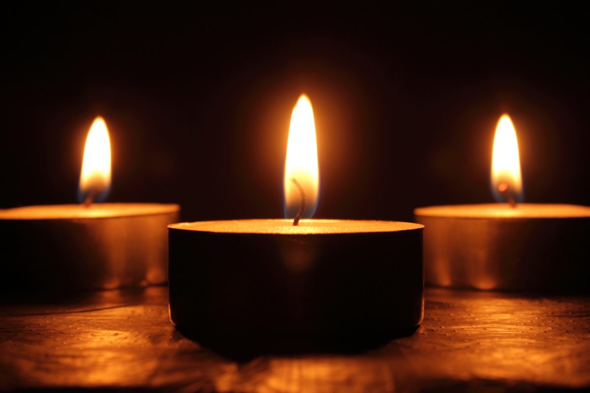 Triptic_of_candles-1200x800