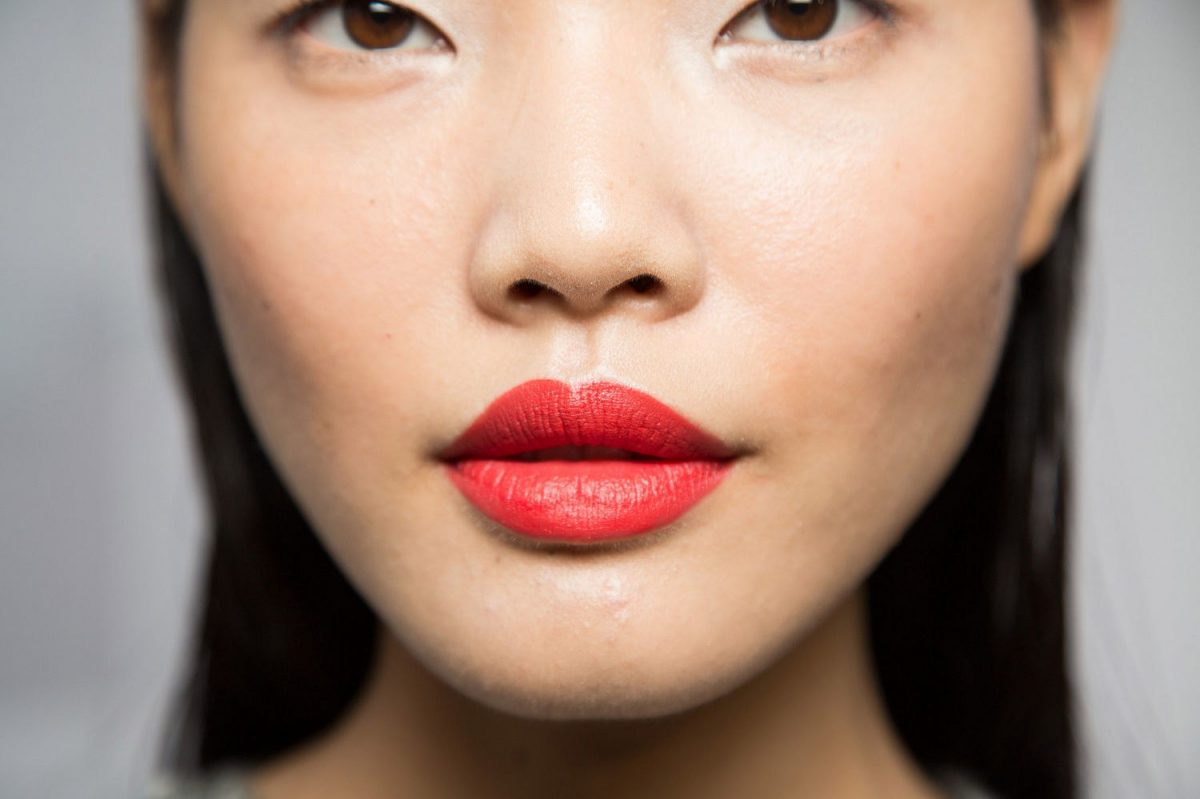 beauty-2015-02-red-lipstick-sales-beauty-trends-prestige-skin-care-main-1200x799