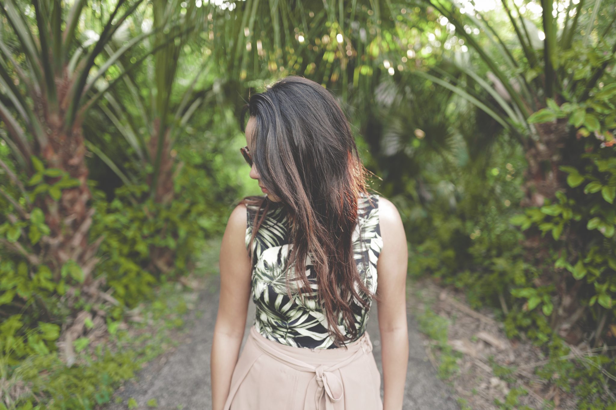 10 Must-Have Fall Blouses That Won't Completely Cover Your Summer Tan