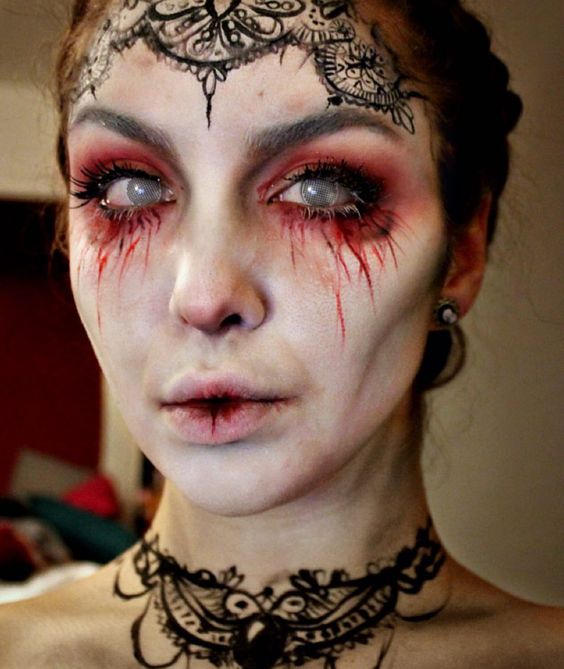 15 Incredible Halloween Face Painting Ideas