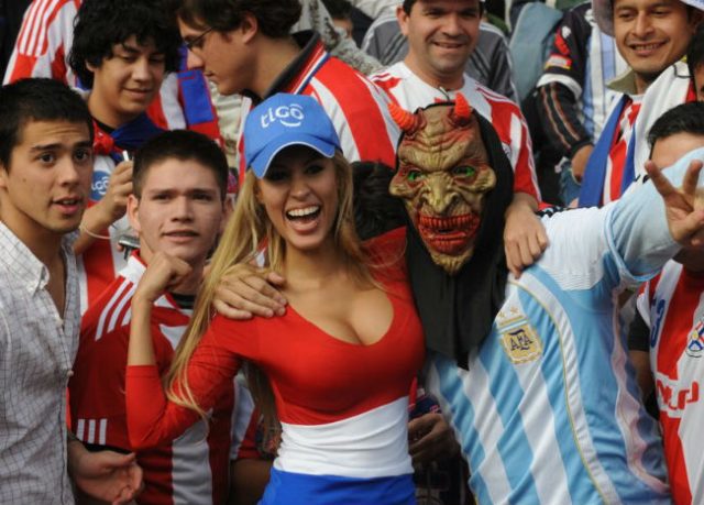 hot-soccer-fans-28