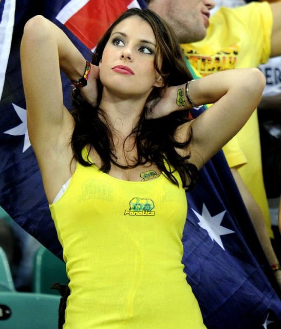 hot-soccer-fans-4