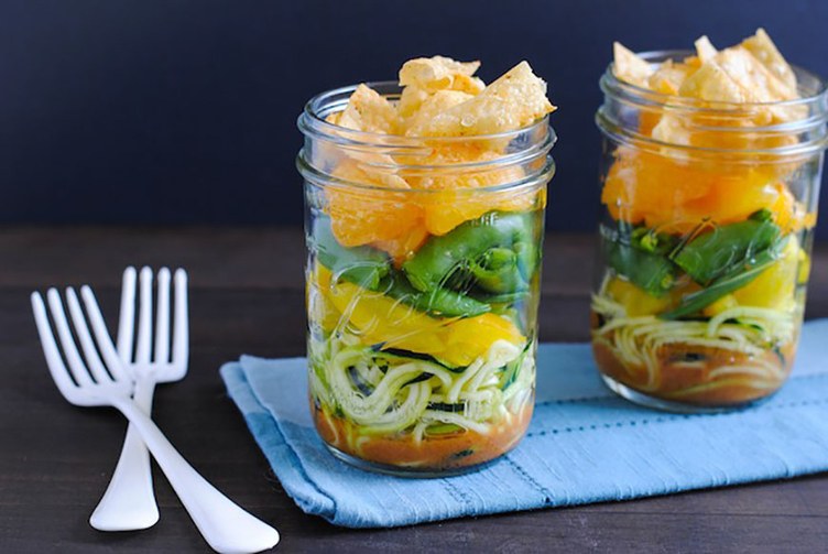 6 Super Simple Mason Jar Lunches You Can Take to Work