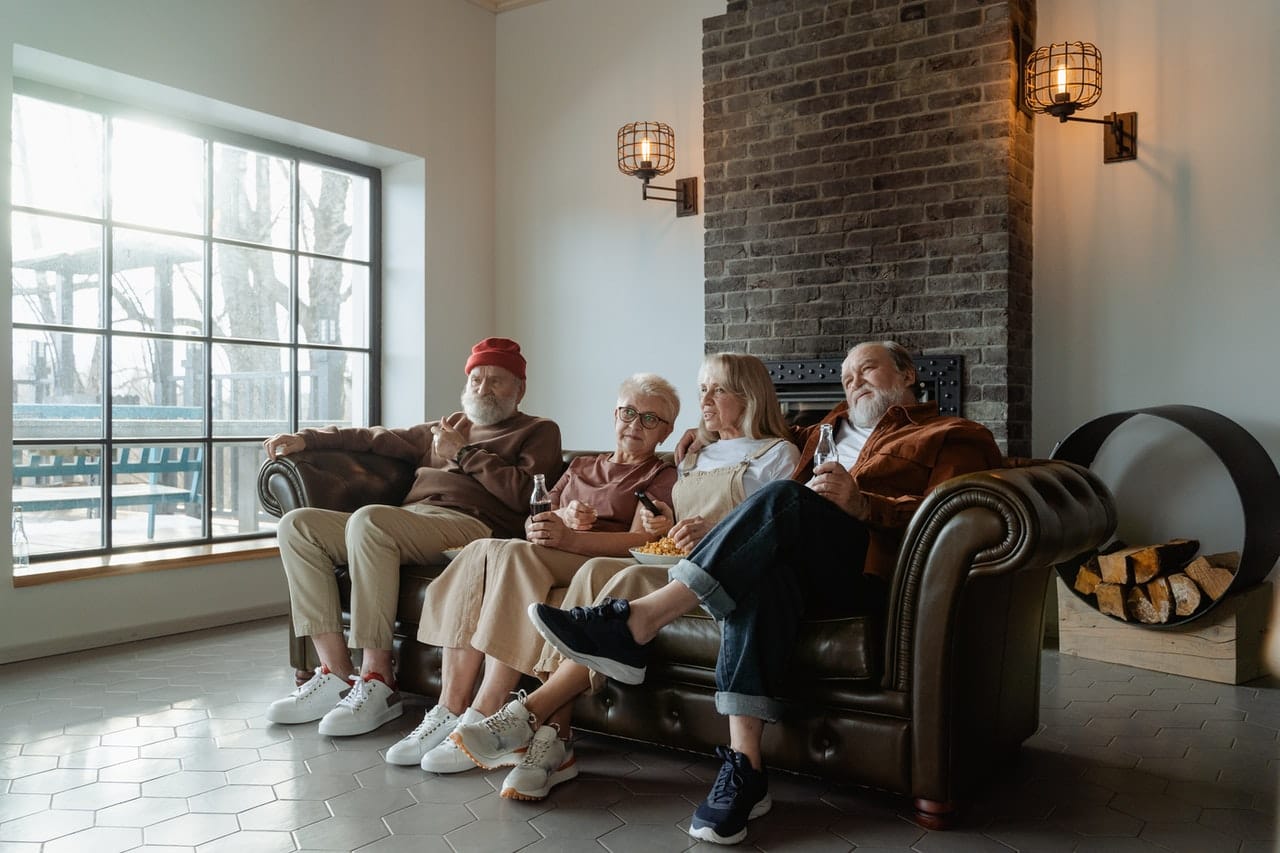 Top 5 Benefits of Living in Retirement Homes
