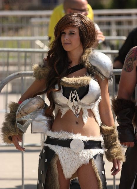 sexy-skyrim-cosplay