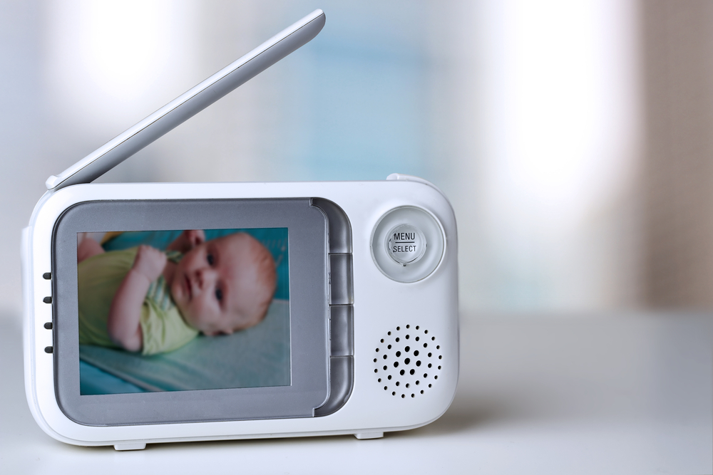 The Expectant Mother's Guide to Choosing the Right Baby Monitor