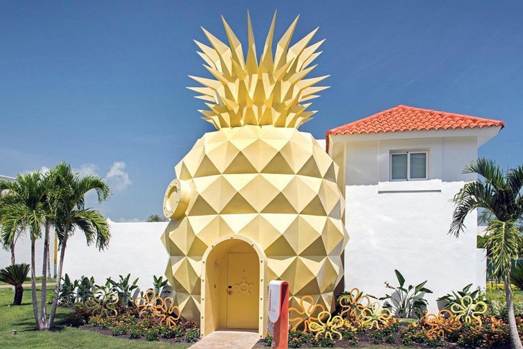 Take a Look Inside Spongebob-Themed Pineapple Hotel